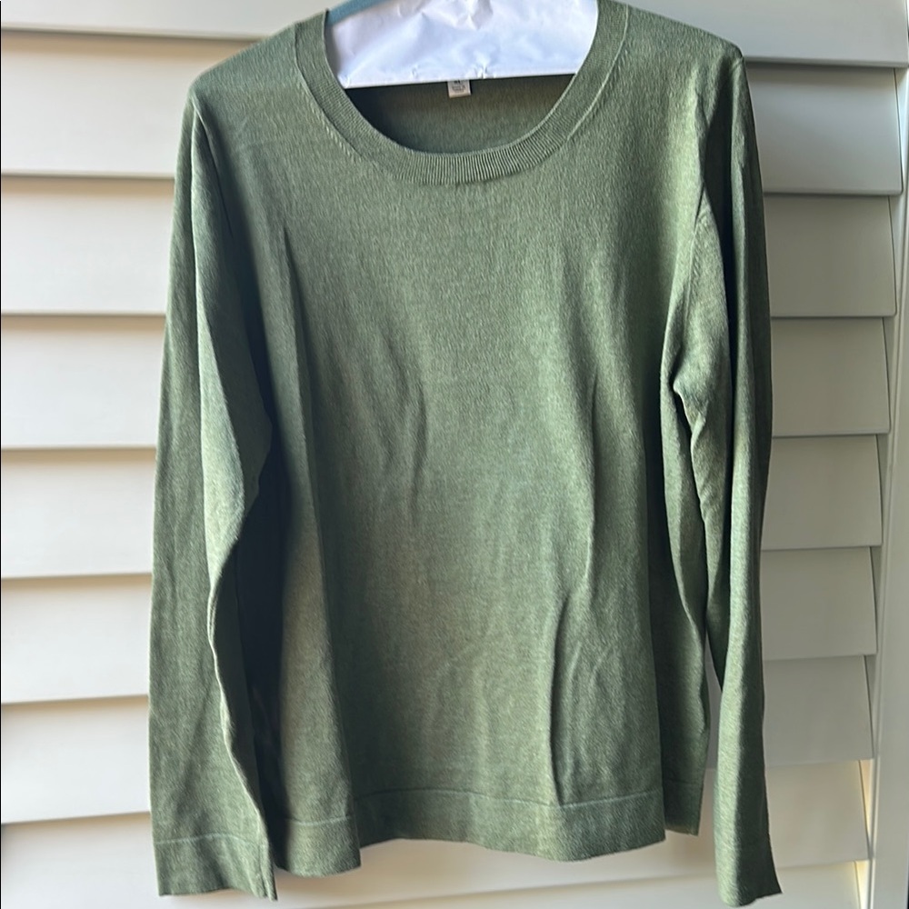Green Long Sleeve Sweater